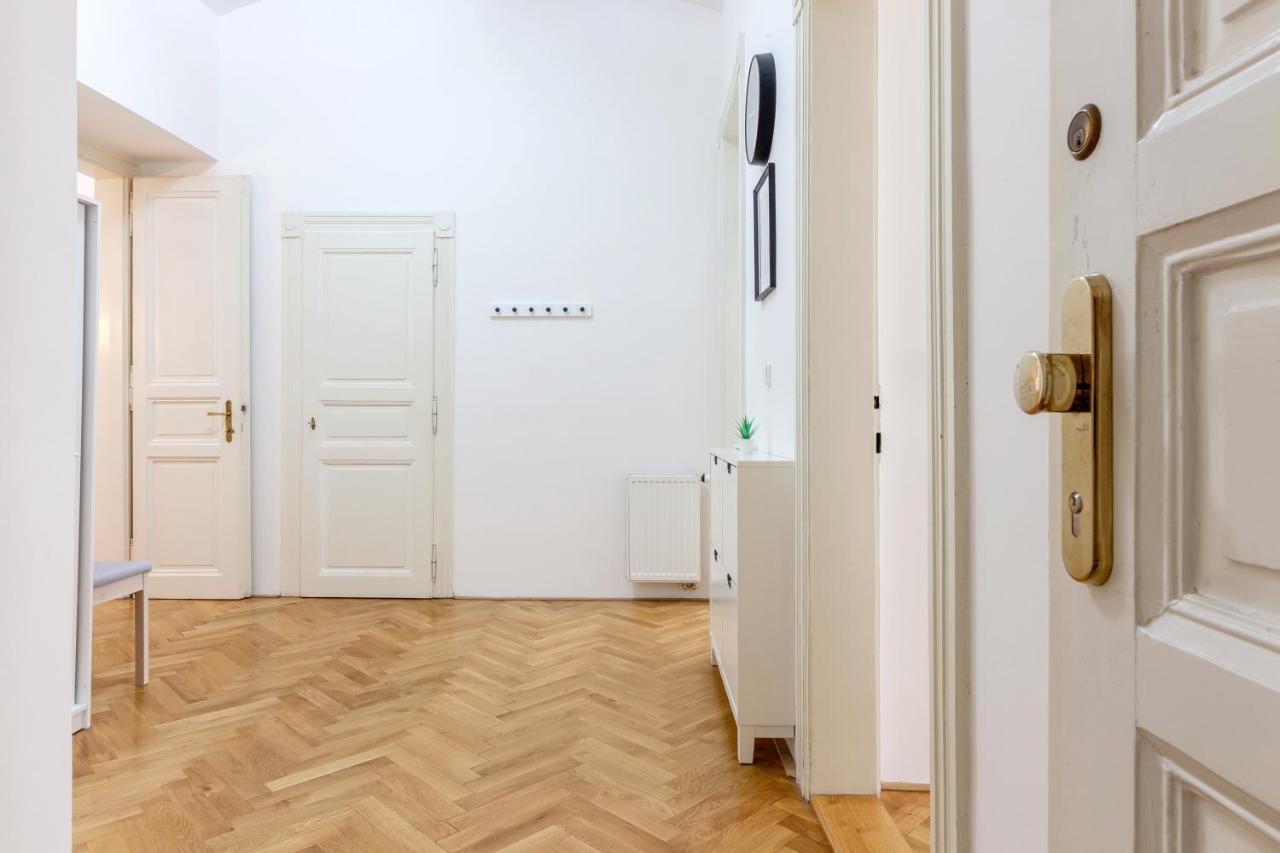 City Castle Aparthotel Praga Zewnętrze zdjęcie