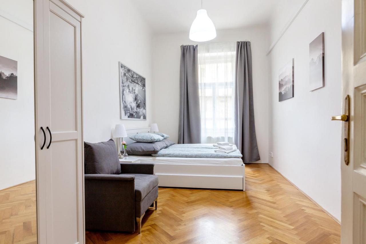 City Castle Aparthotel Praga Zewnętrze zdjęcie