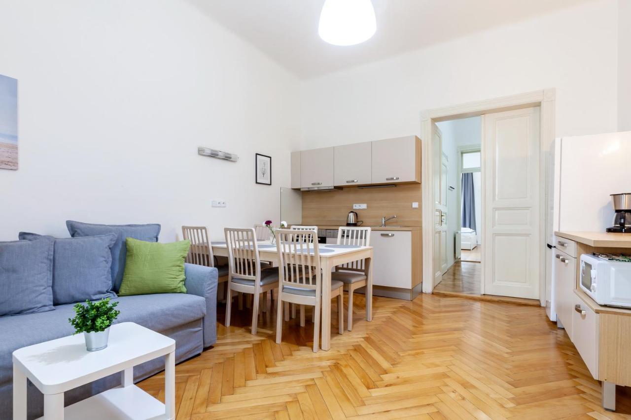 City Castle Aparthotel Praga Zewnętrze zdjęcie
