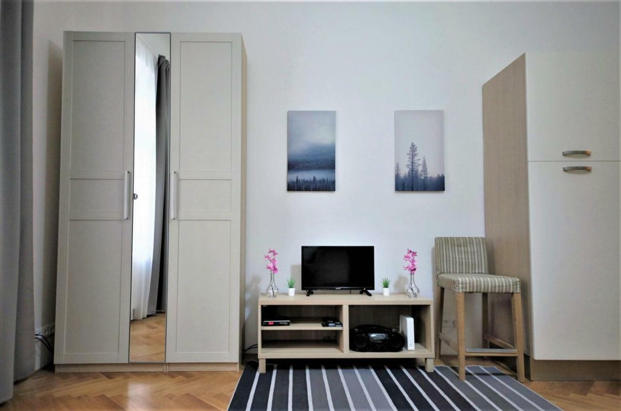 City Castle Aparthotel Praga Zewnętrze zdjęcie